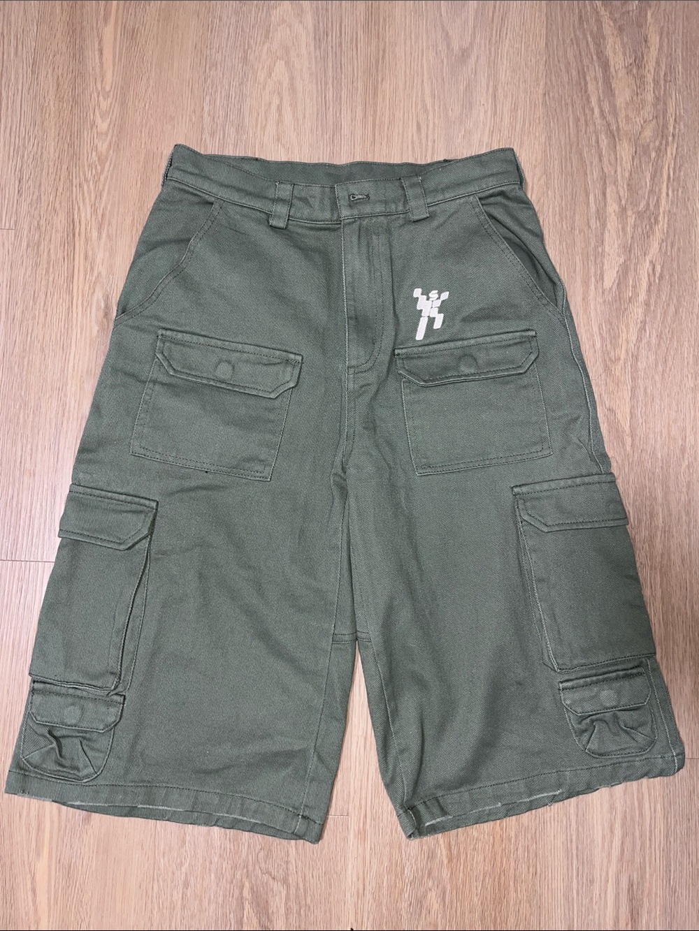 Skratch Cargos Shorts in Olive Green